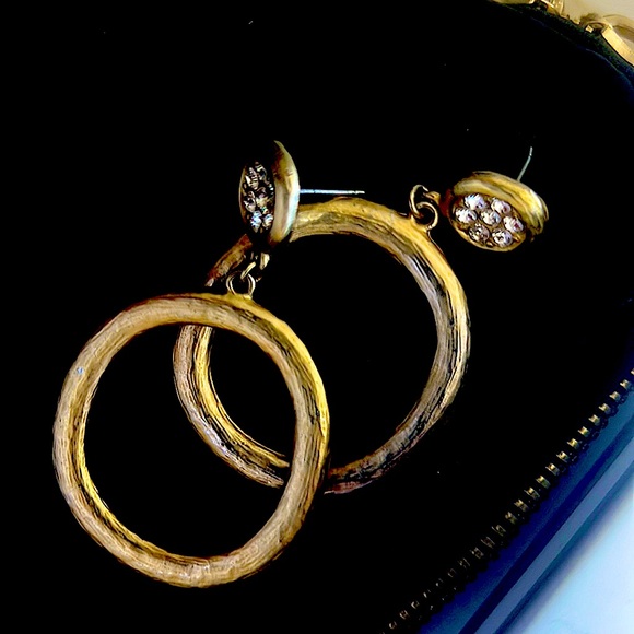 pair of gorgeous large statement hoop dangle earrings - like new - Picture 4 of 5